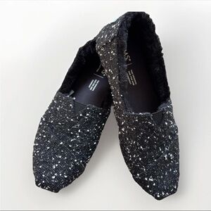 Pre-owned TOMS Black White Textured Boucle with Faux Fur Alpargata Shoes Size 7